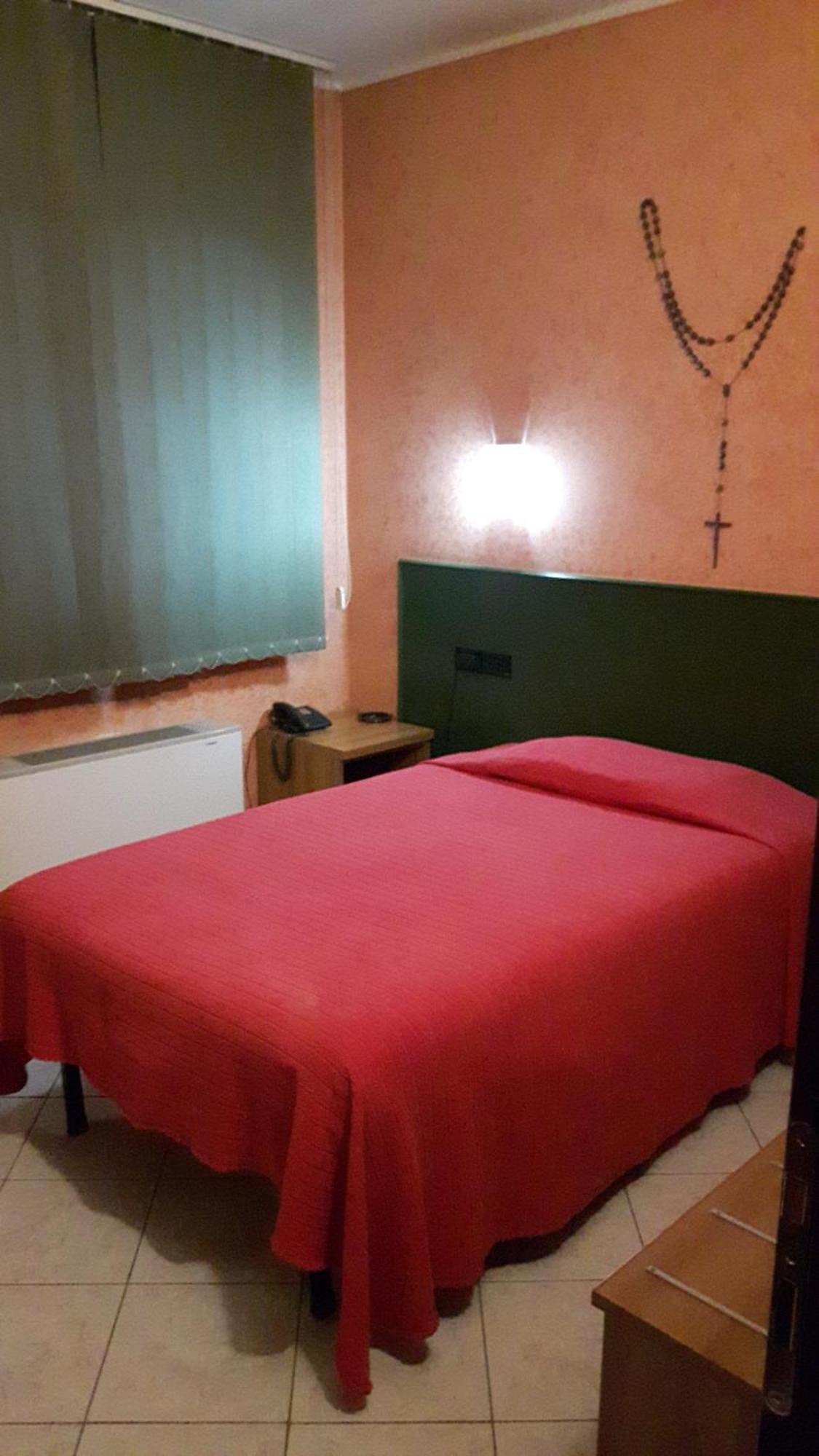 Hotel Armida Castenedolo Kültér fotó